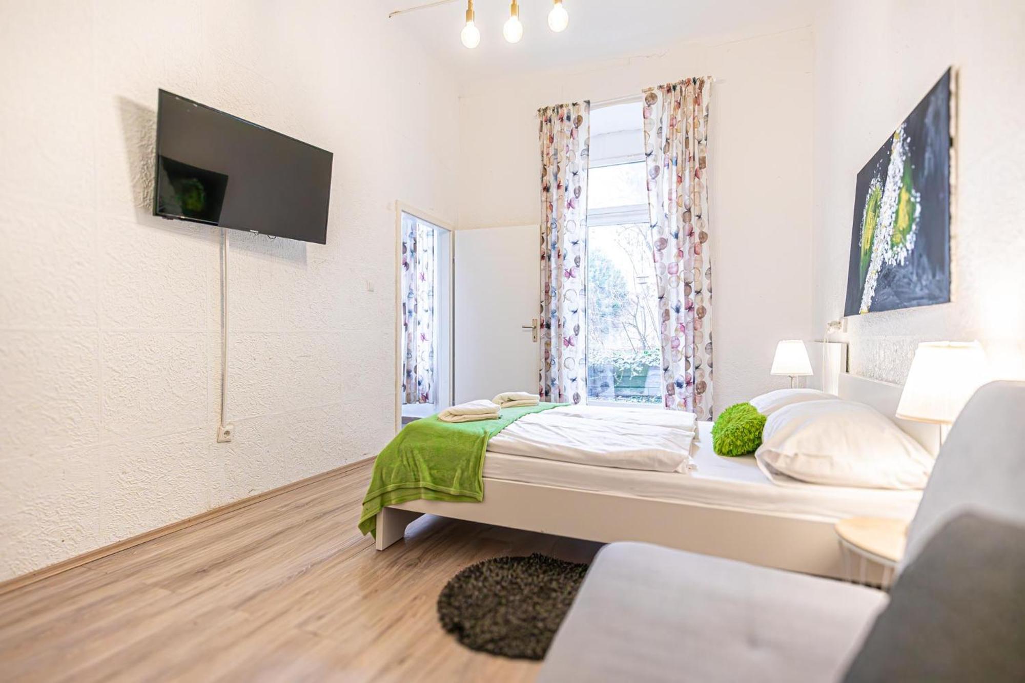 Simple Apt W Full Kitchen Wiener Stadthalle Ngoại thất bức ảnh