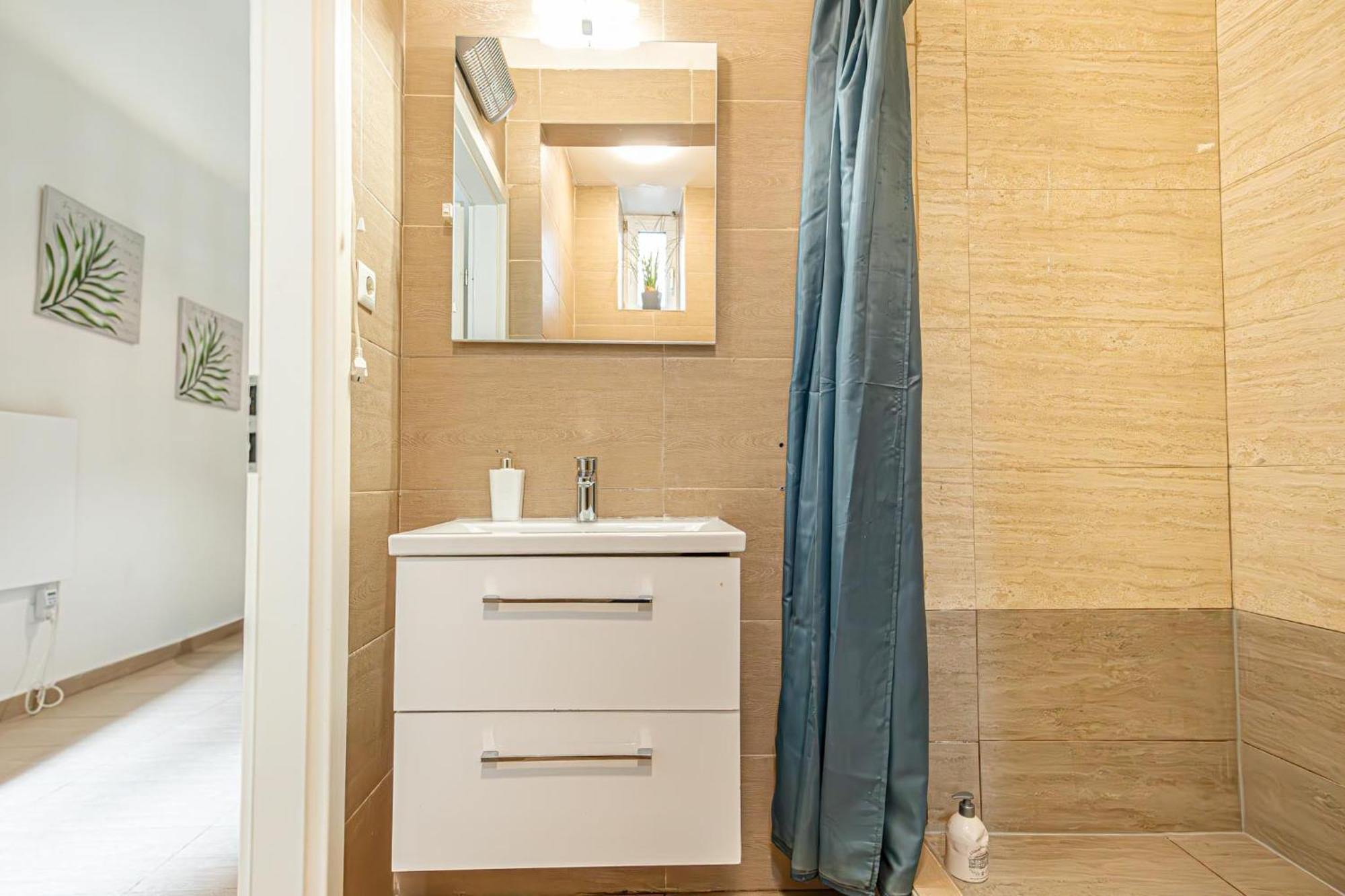 Simple Apt W Full Kitchen Wiener Stadthalle Ngoại thất bức ảnh