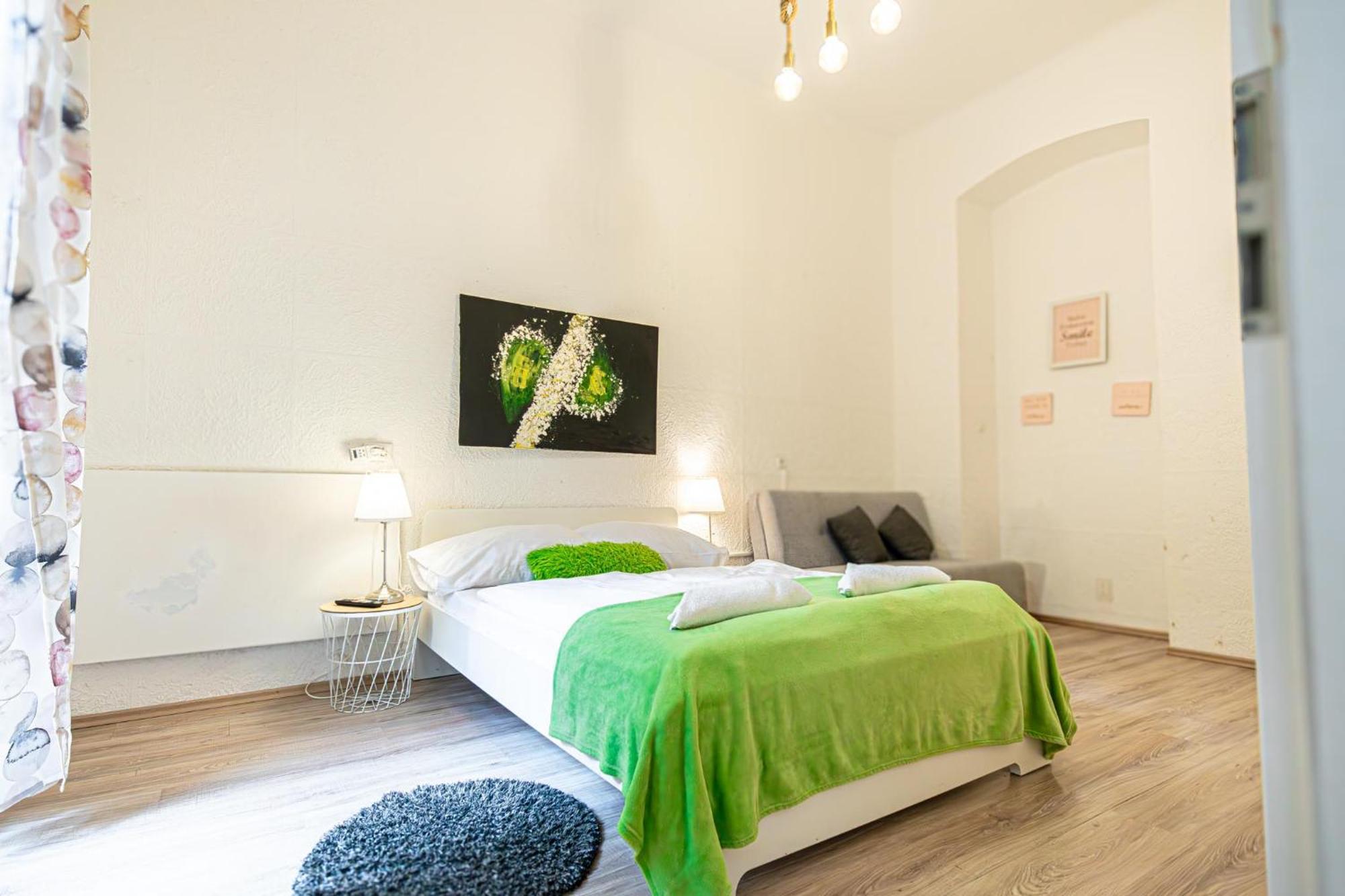 Simple Apt W Full Kitchen Wiener Stadthalle Ngoại thất bức ảnh